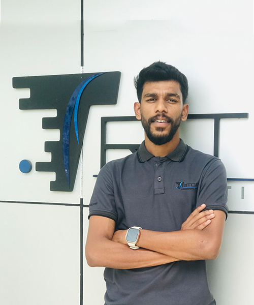 Mr. Kavidu Dilshan, Software Developer, software company Kandy, custom software development, 
                                web design Sri Lanka, ecommerce development